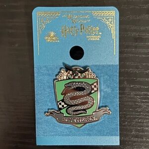 Harry Potter Slytherin Quidditch Pin